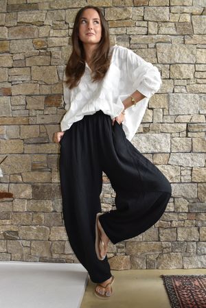 Hush Pillow Cotton Classic Barrel Pant Black